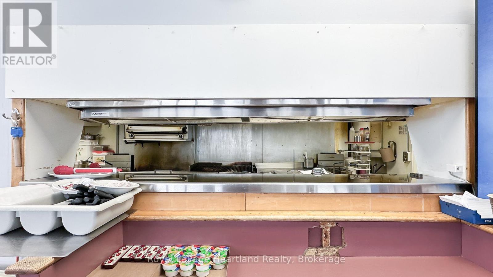 76988 London Road S Property Photo 15
