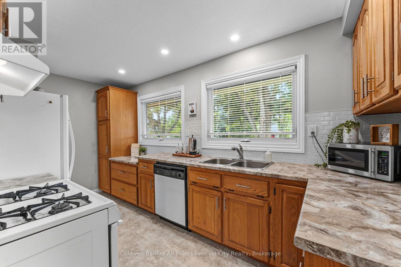 153 Warren Street Property Photo 14