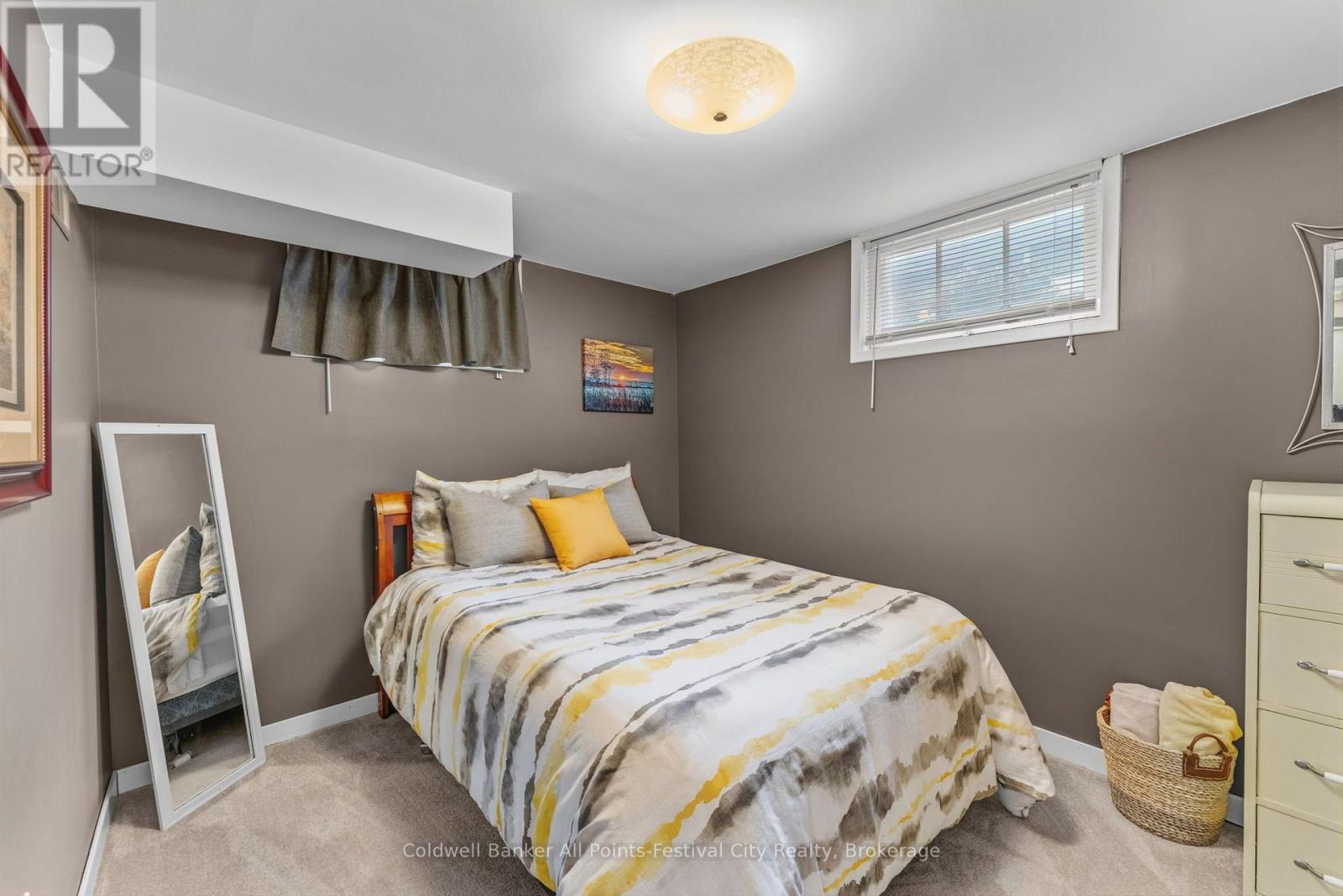 153 Warren Street Property Photo 24