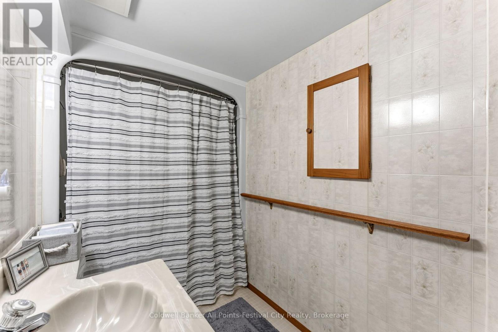 153 Warren Street Property Photo 32