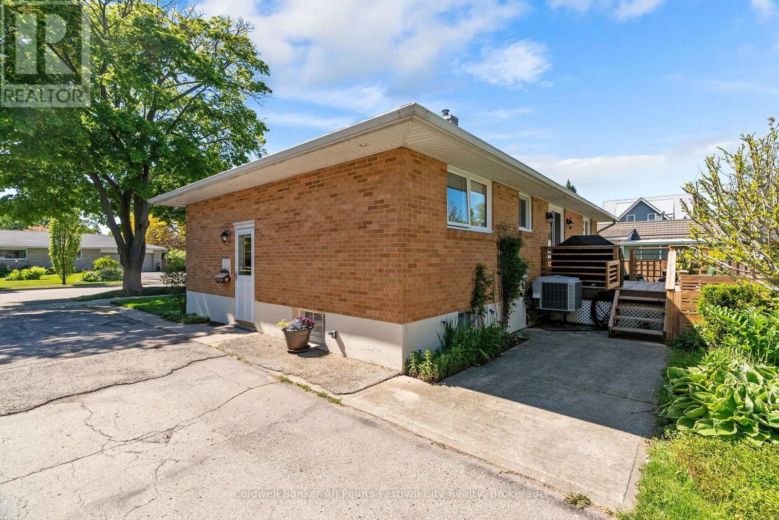 153 Warren Street Property Photo 34