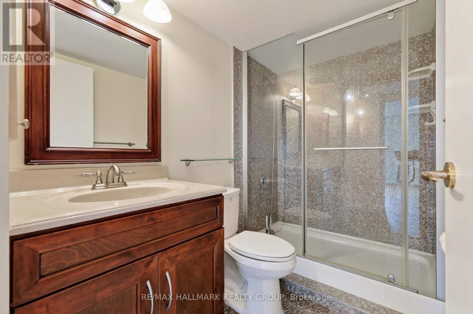 2402 - 1500 Riverside Drive Property Photo 28