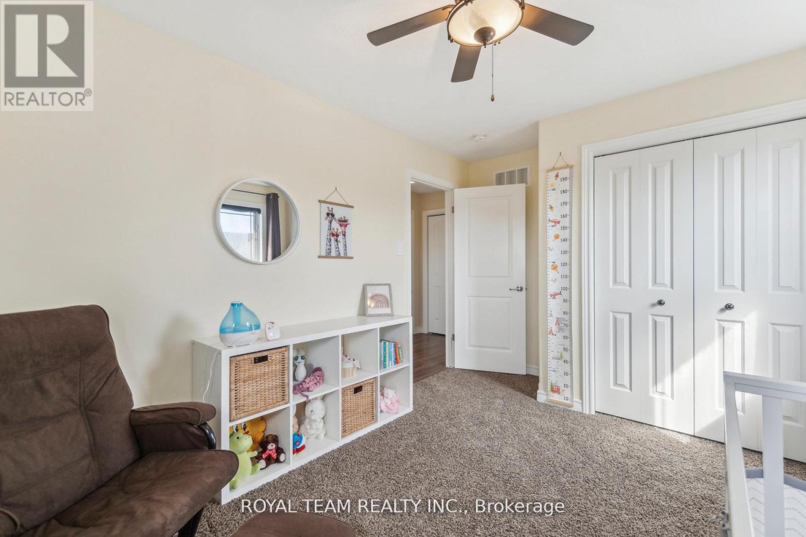 2 Lafayette Street E Property Photo 17