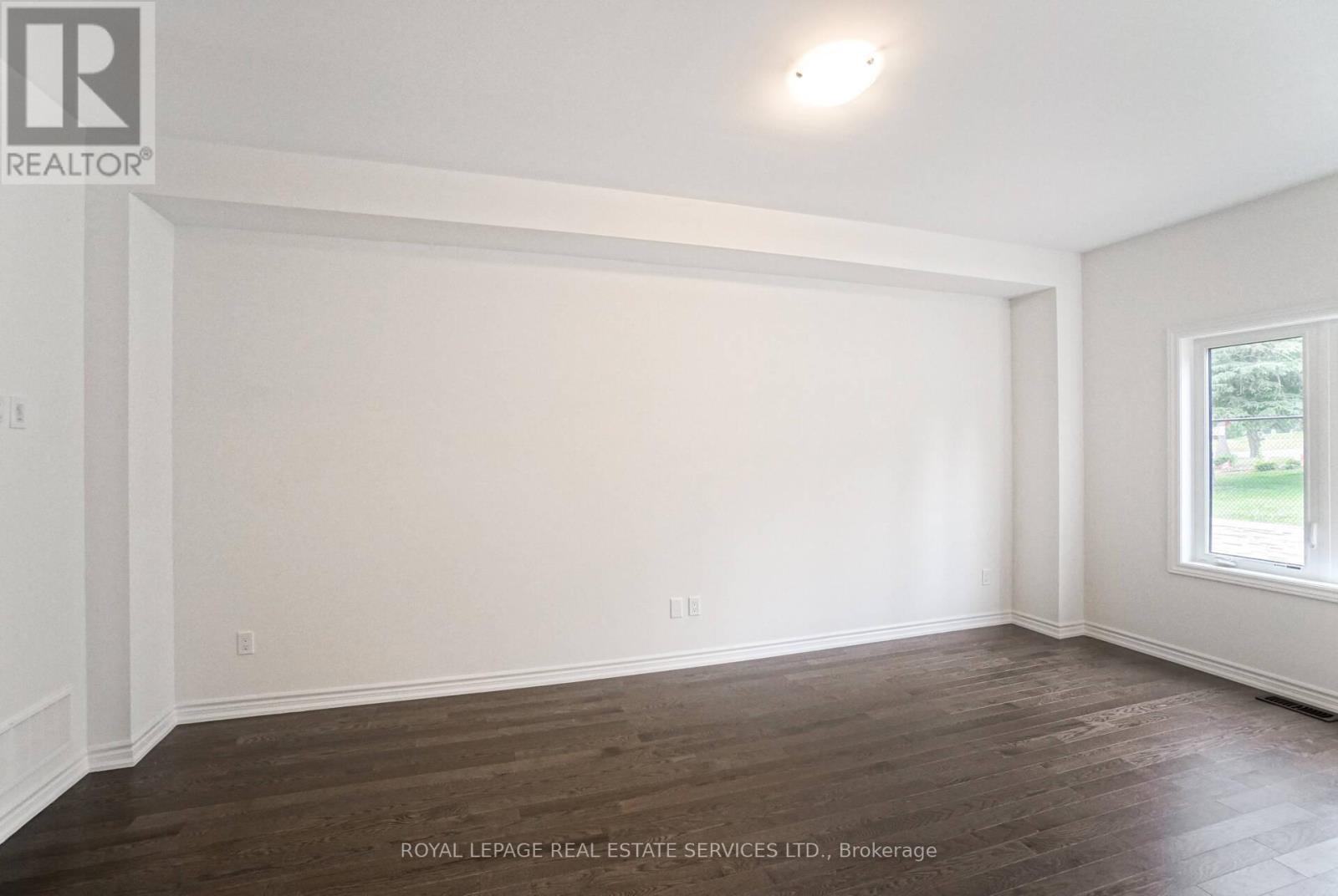 2 - 515 Garner Road W Property Photo 7