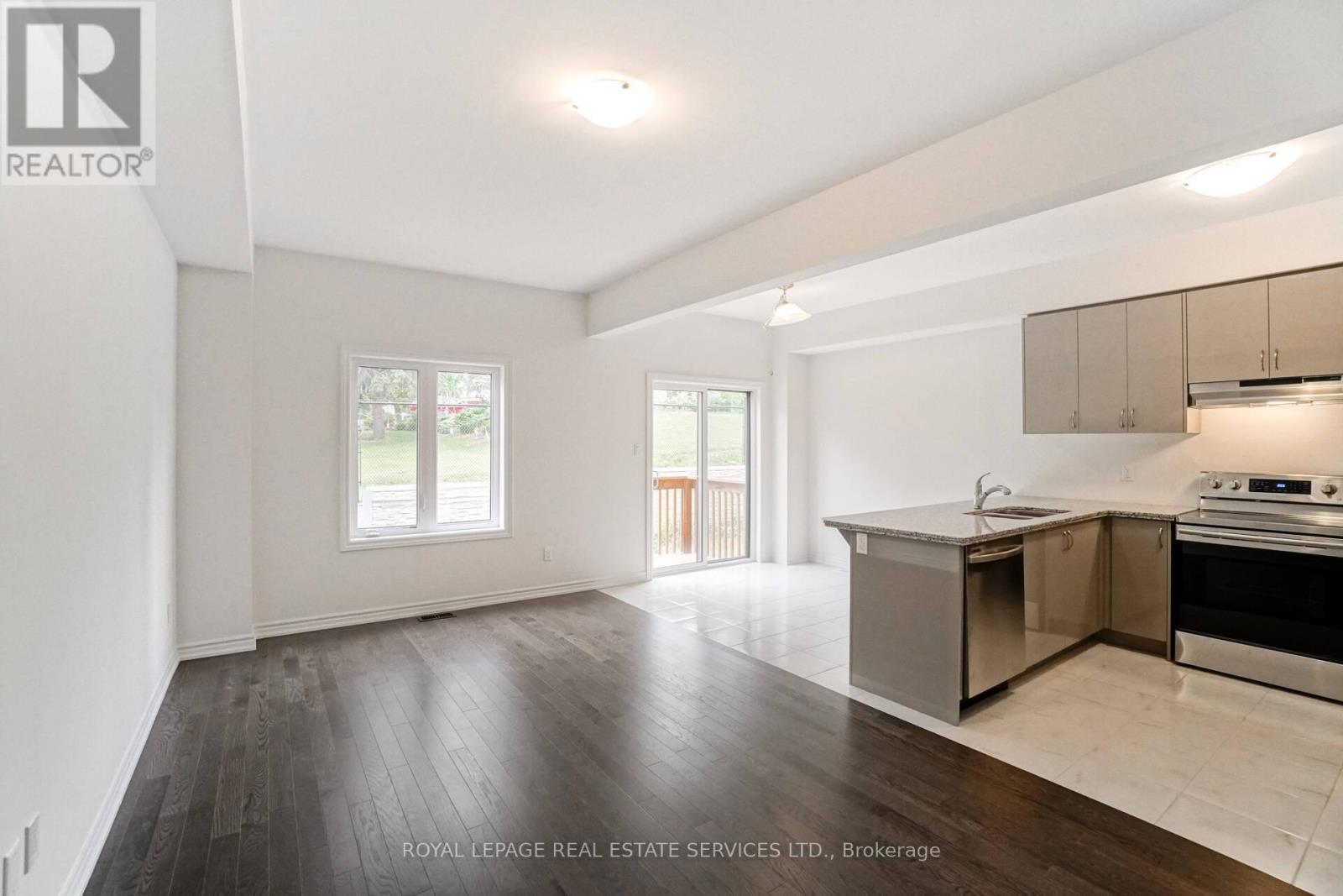 2 - 515 Garner Road W Property Photo 9