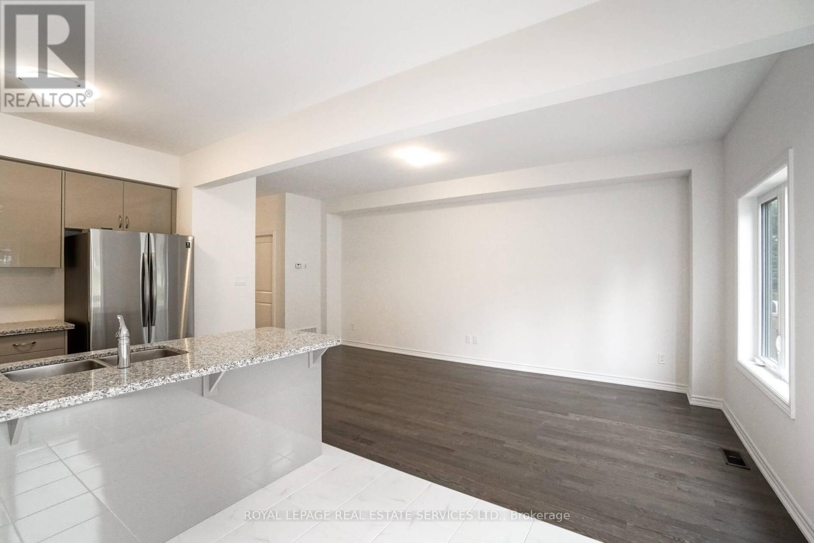 2 - 515 Garner Road W Property Photo 14