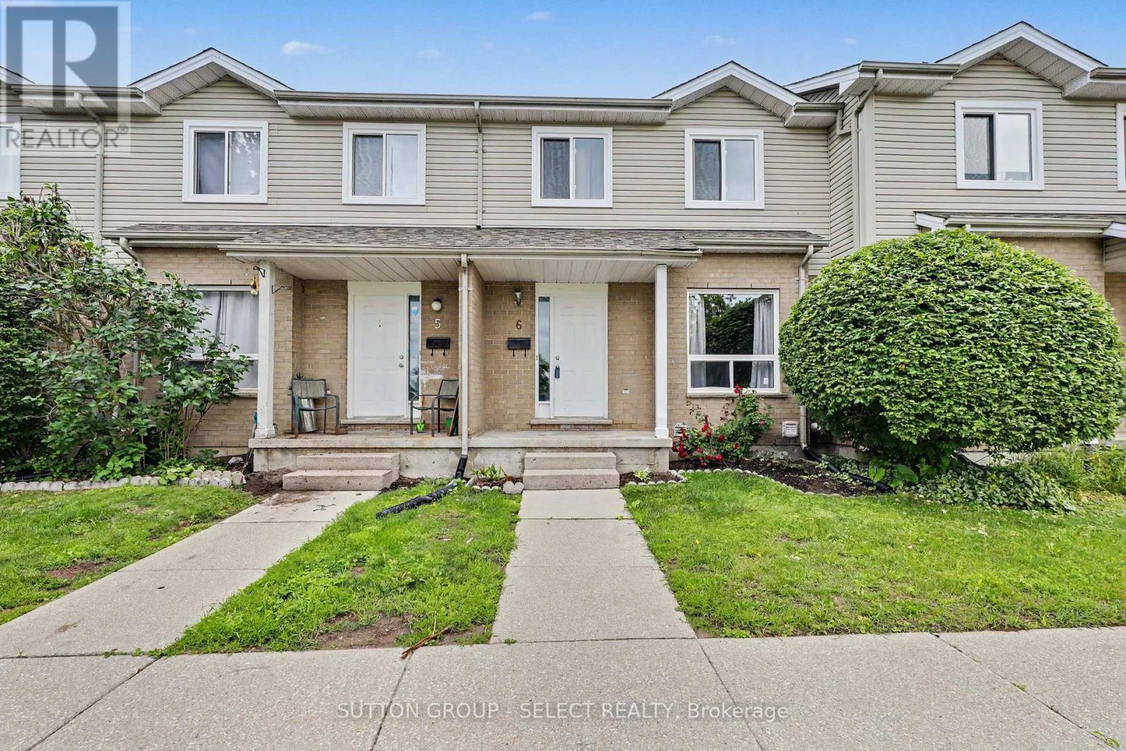 6 - 484 Third Street Property Photo 1