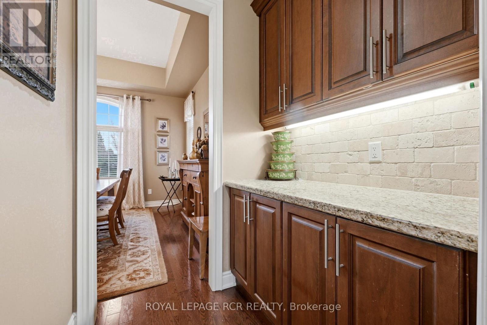 8 Masters Creek Boulevard Property Photo 12