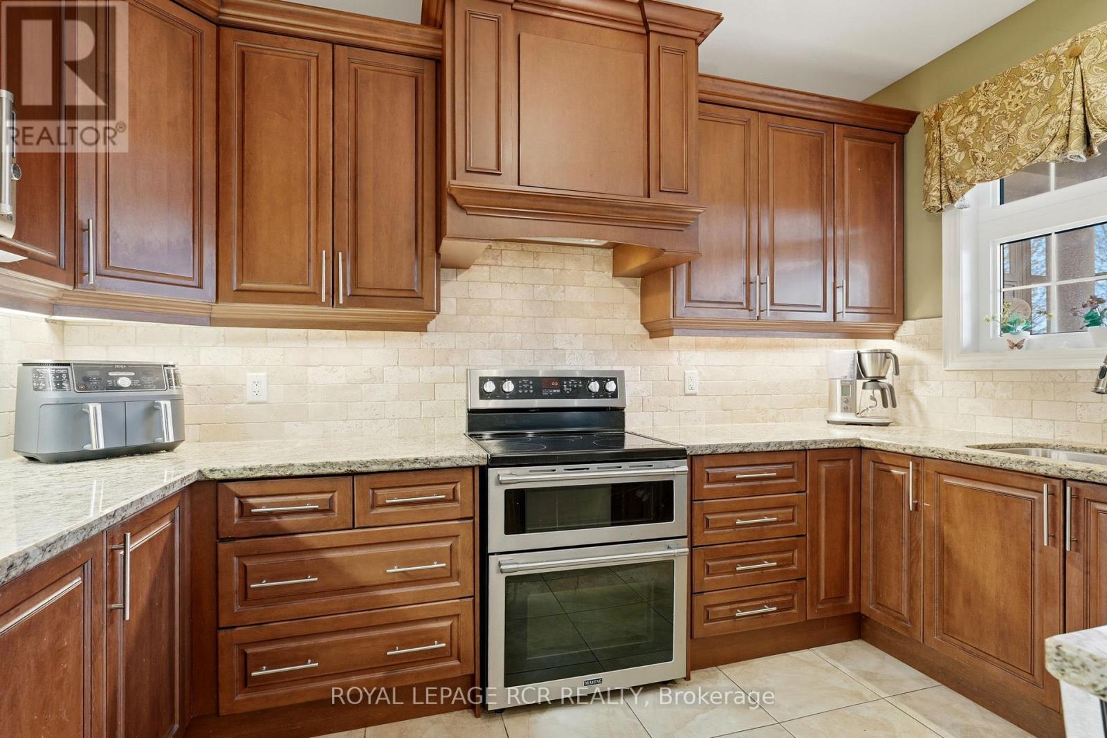 8 Masters Creek Boulevard Property Photo 22