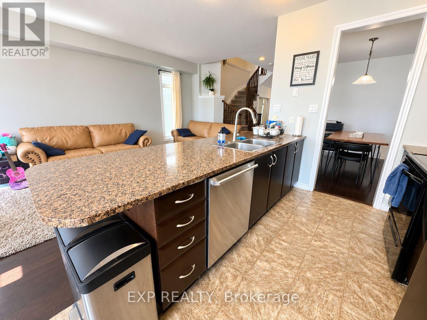 448 Foxhall Way Property Photo 6