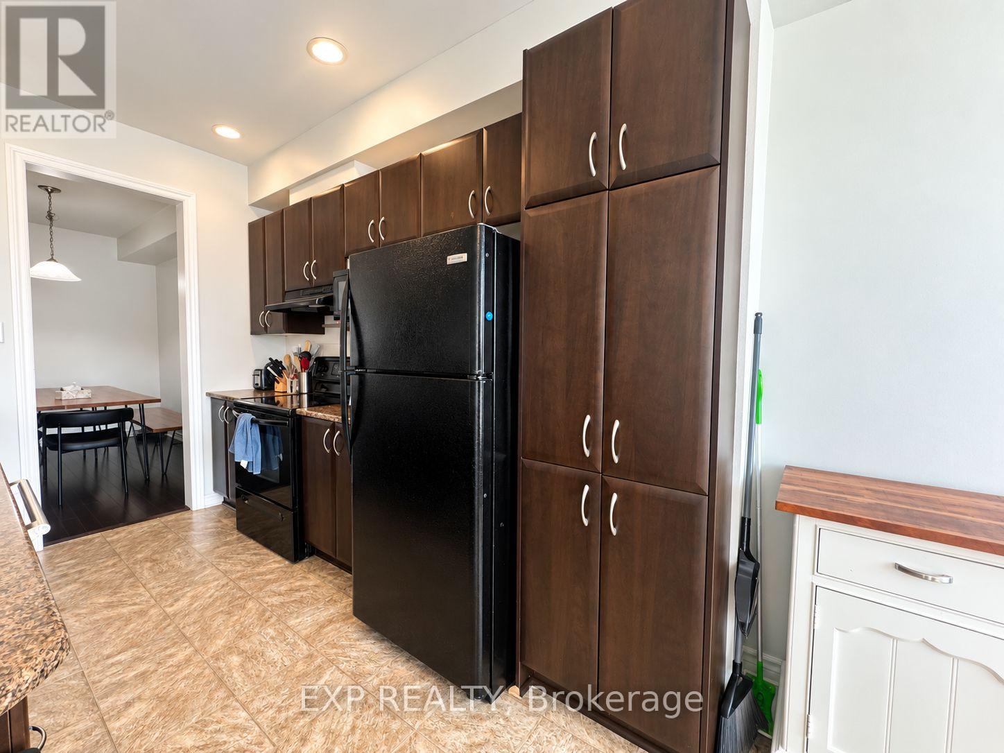 448 Foxhall Way Property Photo 7
