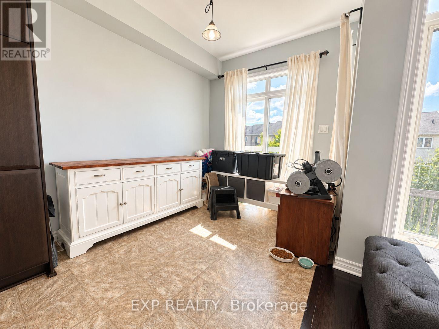 448 Foxhall Way Property Photo 10