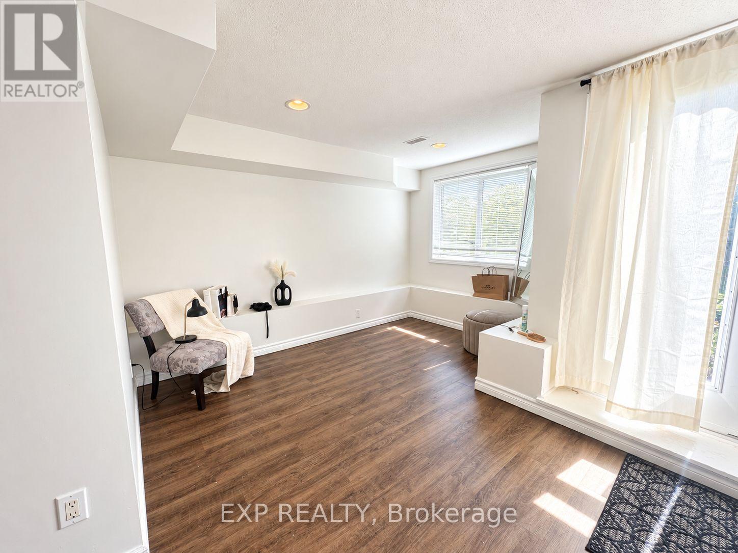 448 Foxhall Way Property Photo 23