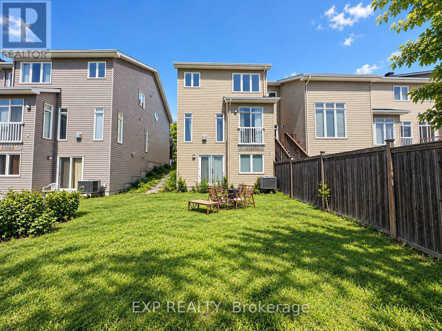 448 Foxhall Way Property Photo 24