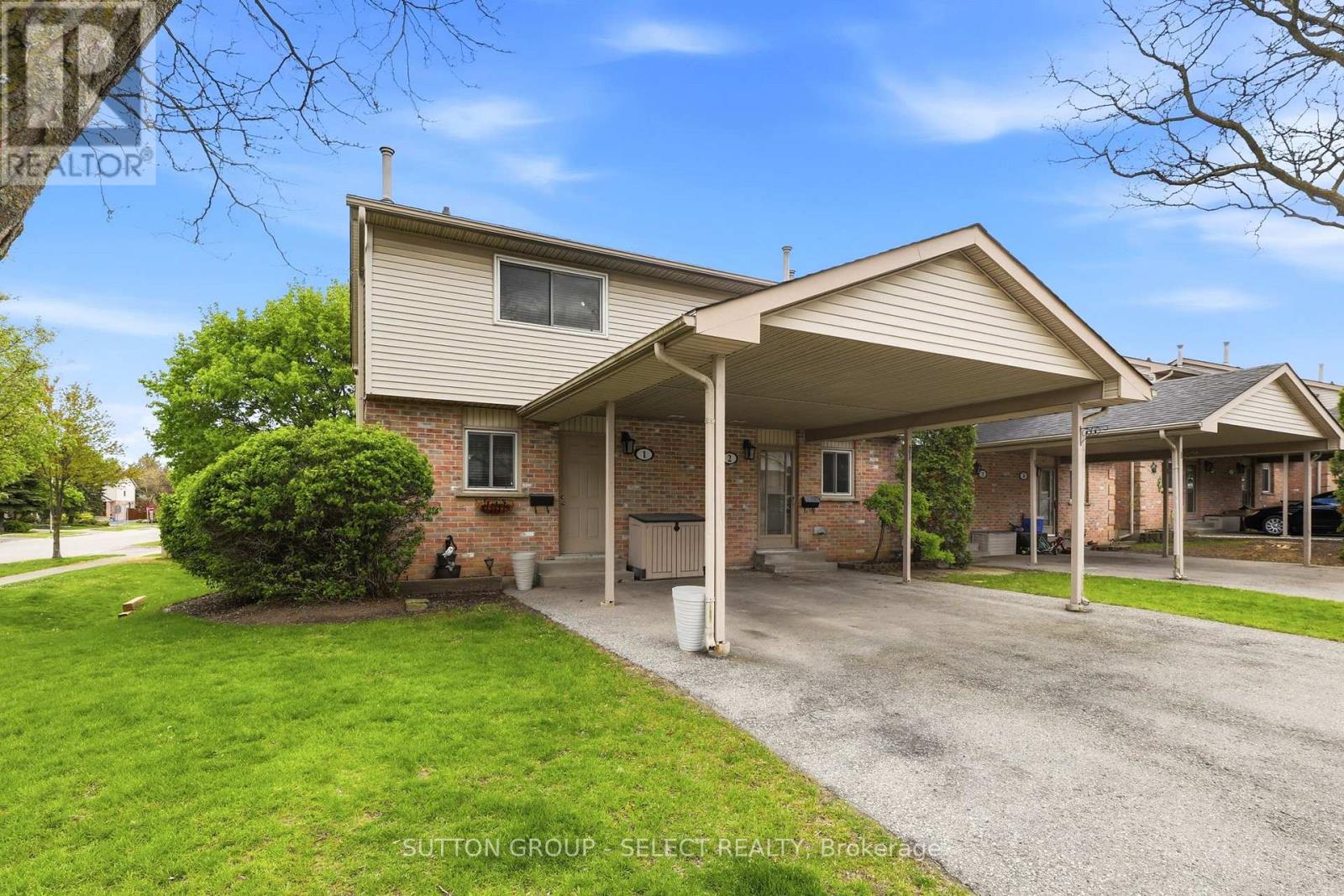 1 - 151 Bonaventure Drive Property Photo 1