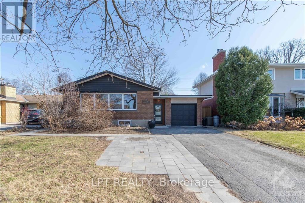1 - 658 Sherbourne Road Property Photo 1
