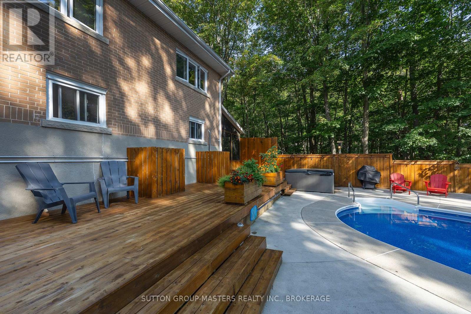 732 Centre Street Property Photo 9