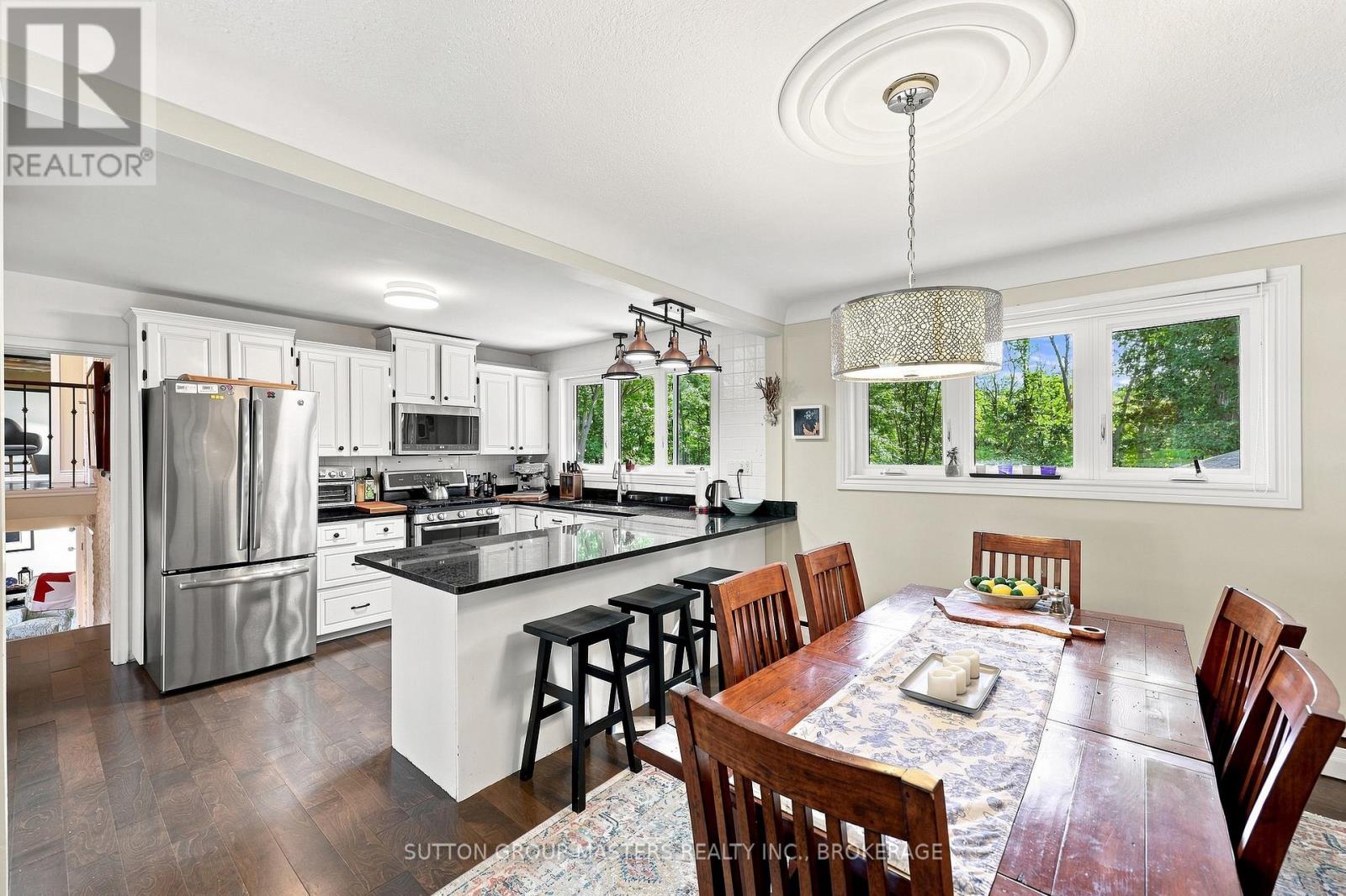 732 Centre Street Property Photo 24