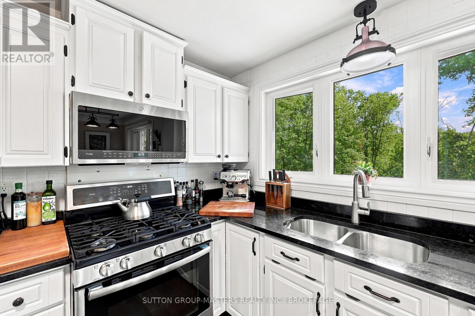 732 Centre Street Property Photo 26