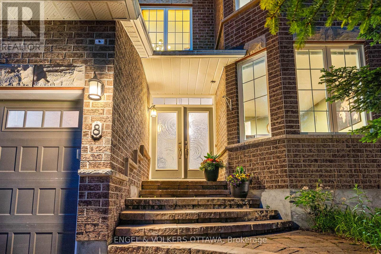 8 Glenrill Place Property Photo 2