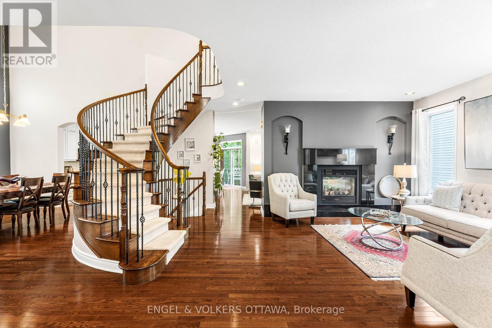 8 Glenrill Place Property Photo 4