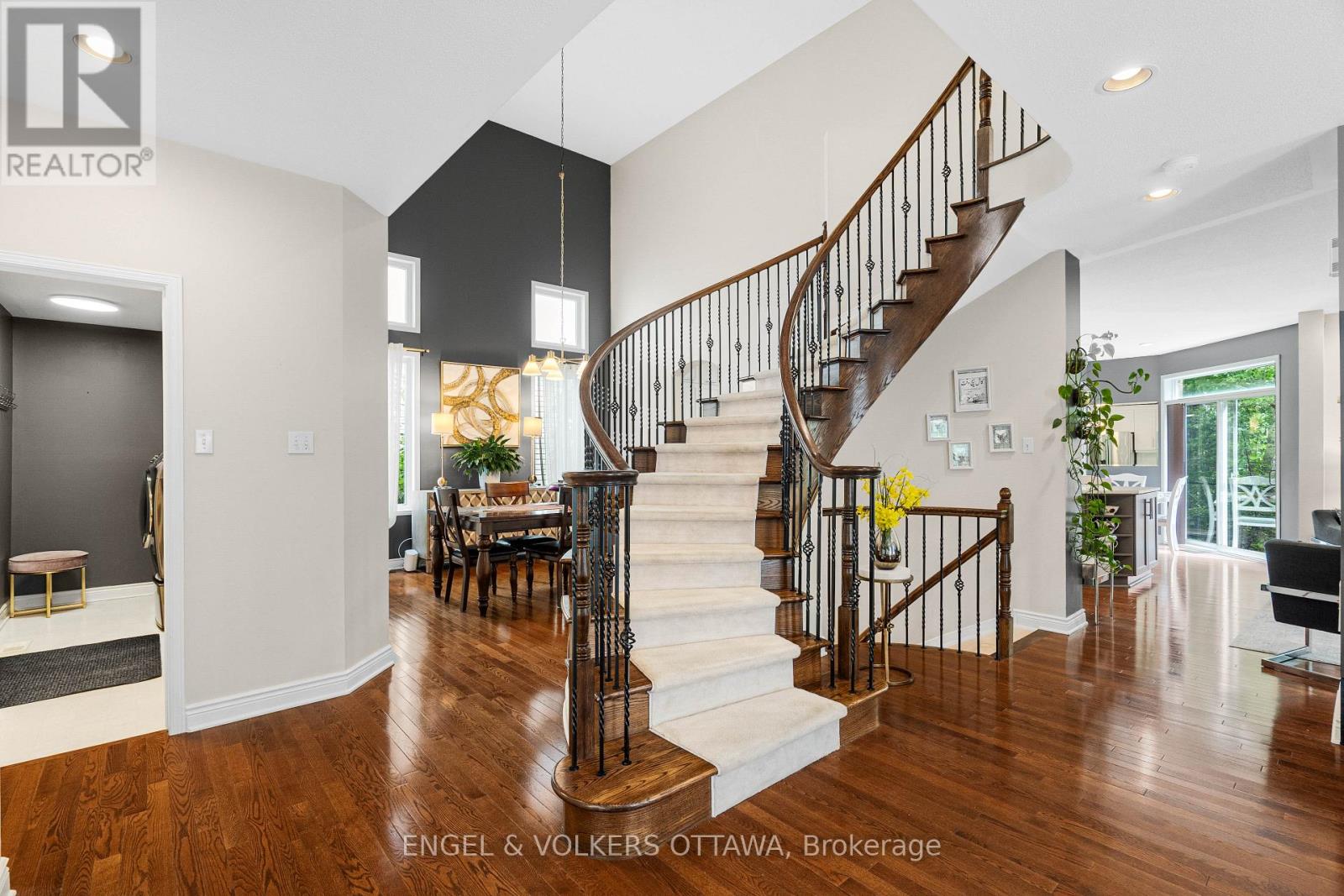 8 Glenrill Place Property Photo 7