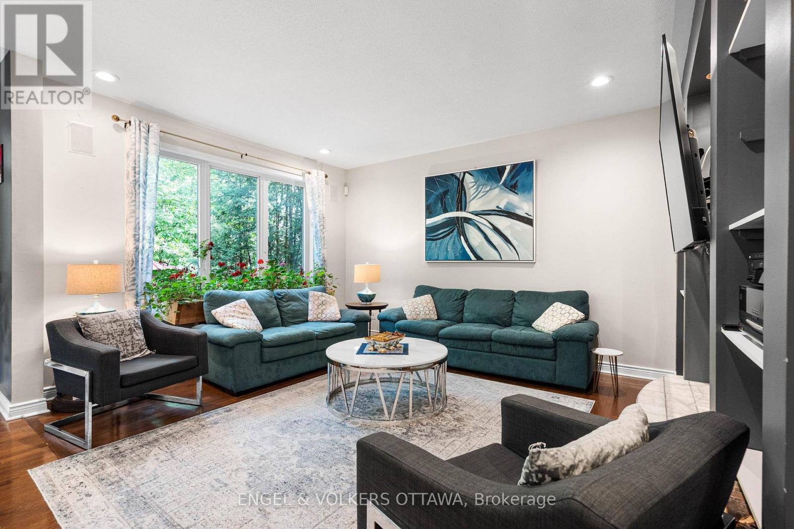 8 Glenrill Place Property Photo 12