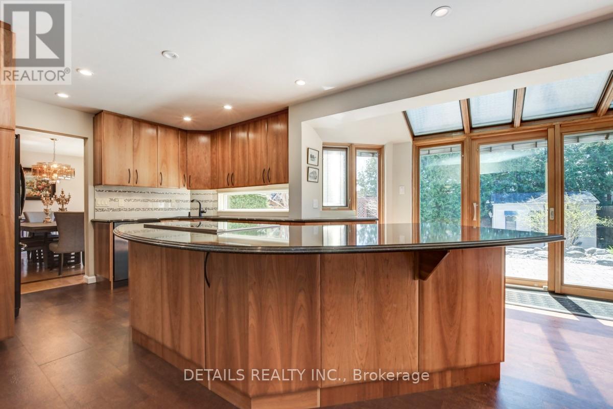 4388 Whittaker Crescent Property Photo 16