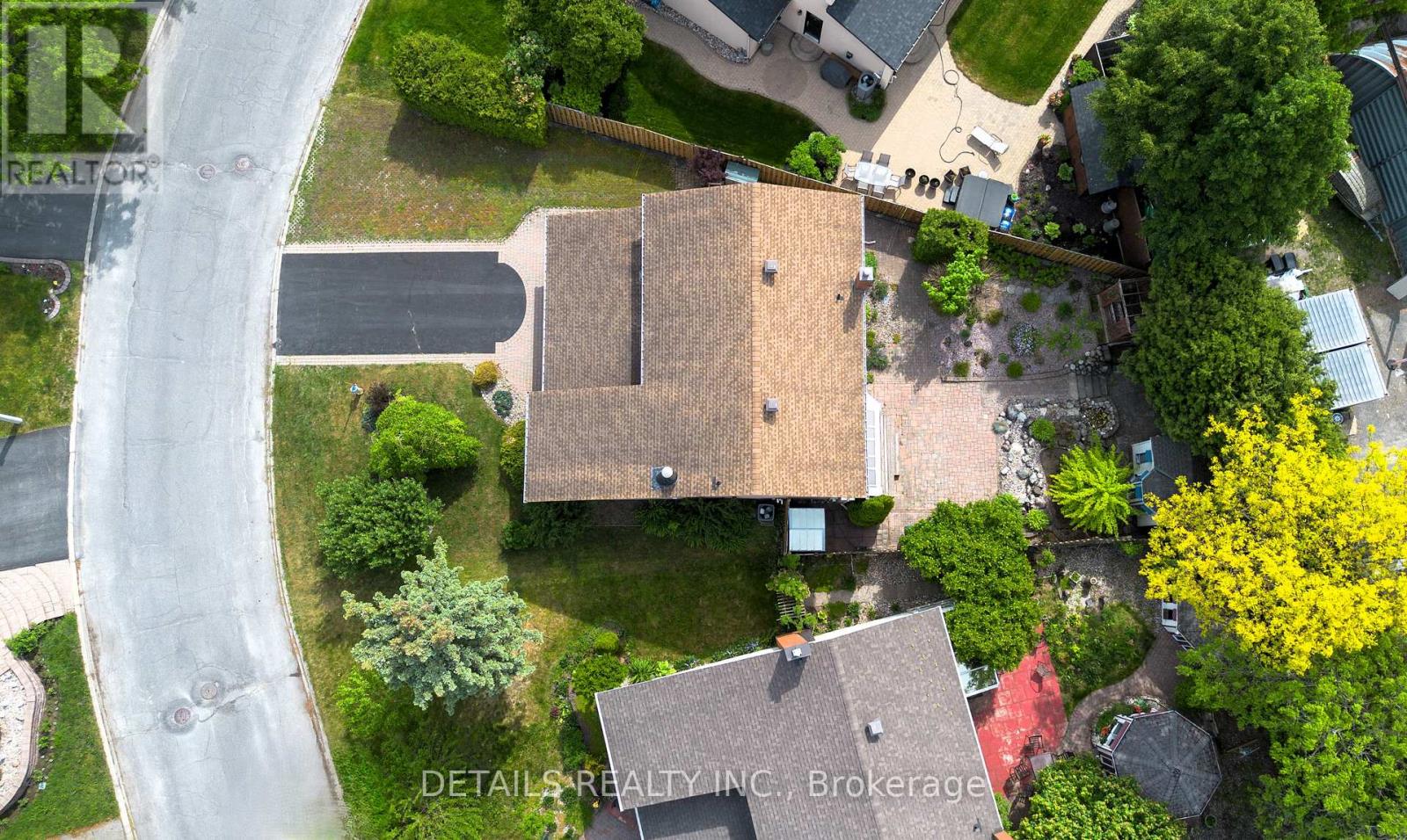 4388 Whittaker Crescent Property Photo 42