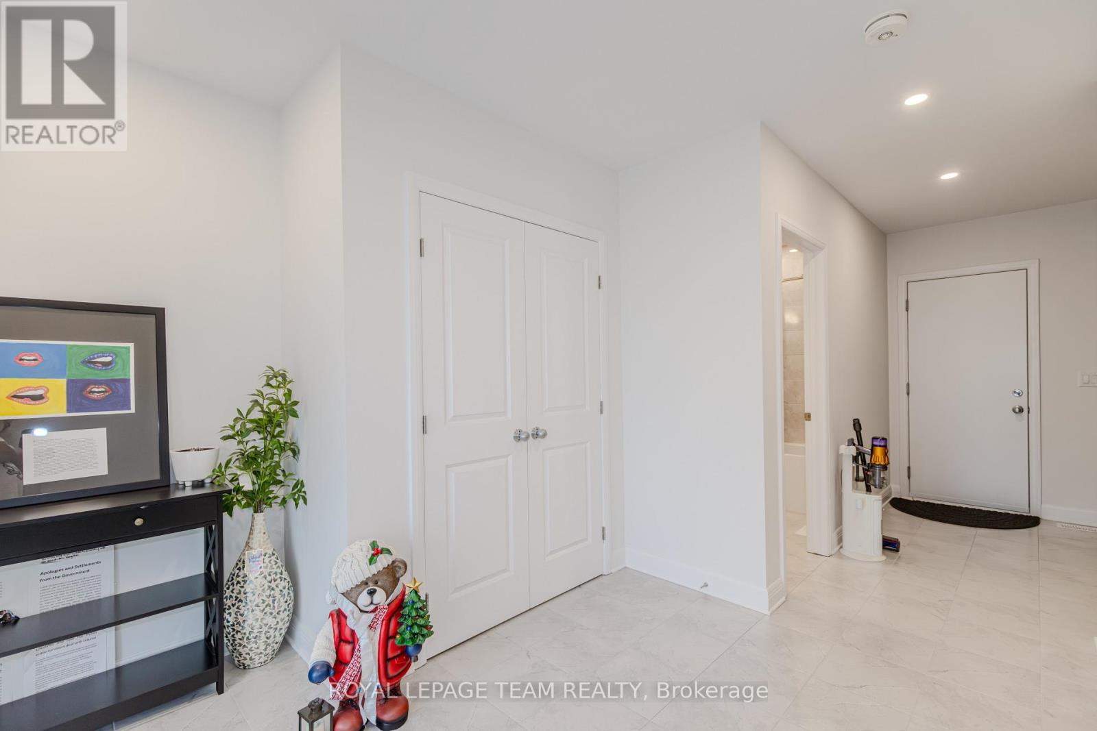 1407 Hemlock Road Property Photo 3