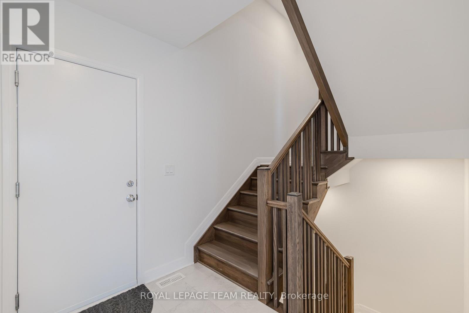 1407 Hemlock Road Property Photo 9