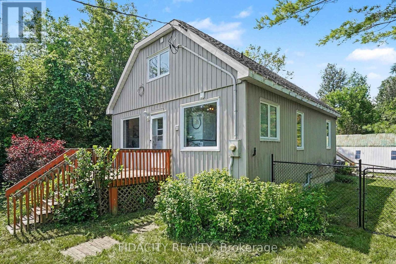 6811 Flewellyn Road Property Photo 3