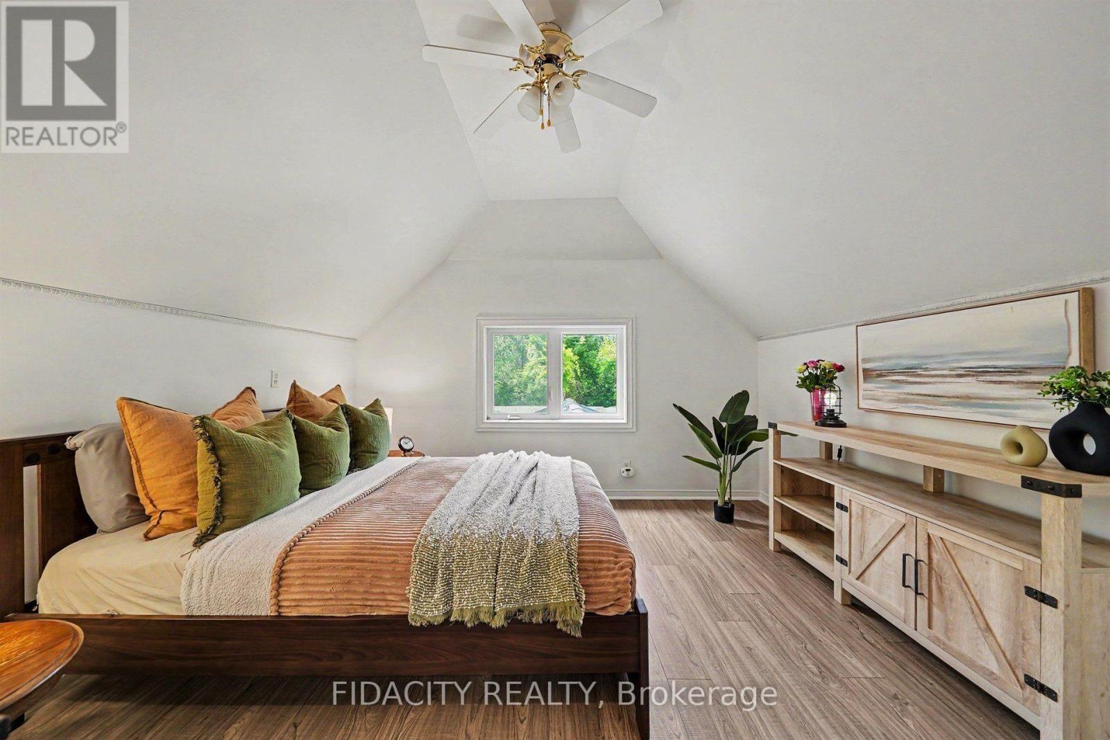 6811 Flewellyn Road Property Photo 17