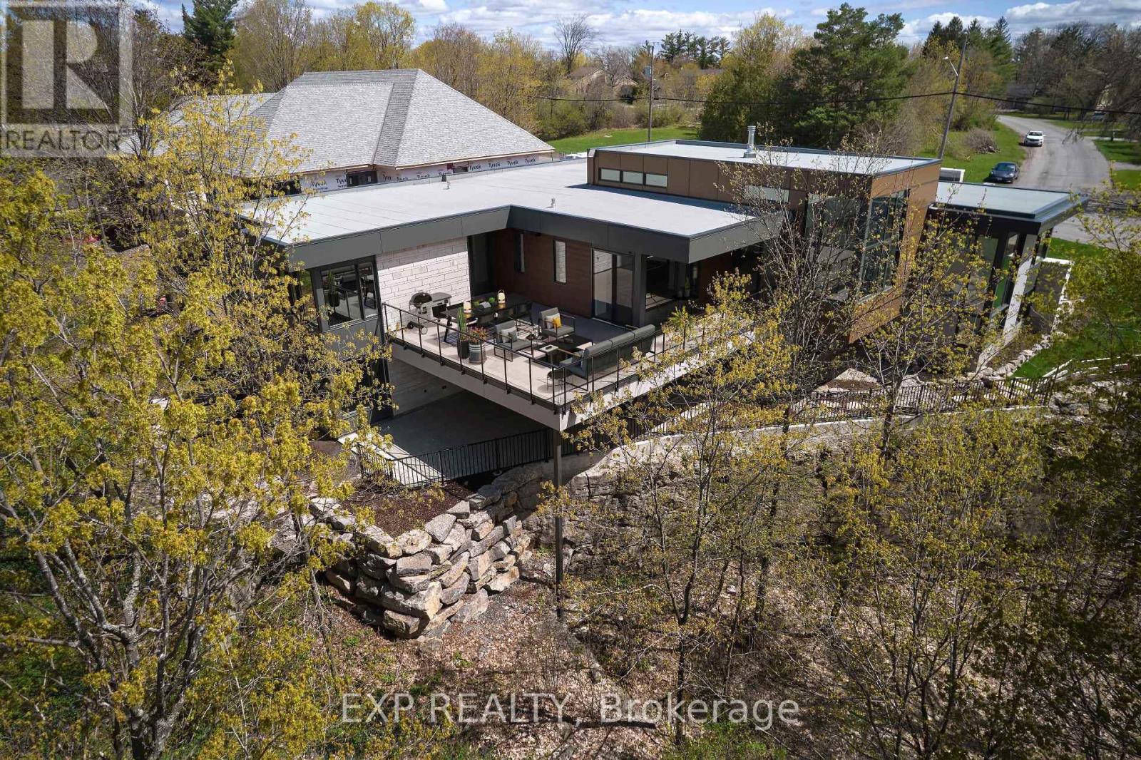 32 Clovelly Road Property Photo 1