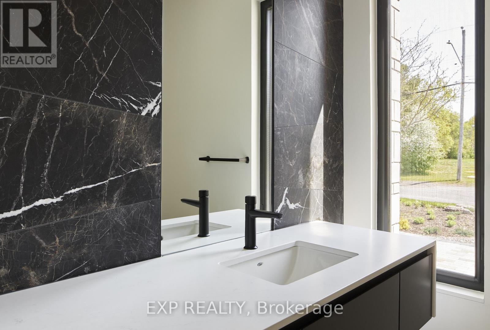 32 Clovelly Road Property Photo 12