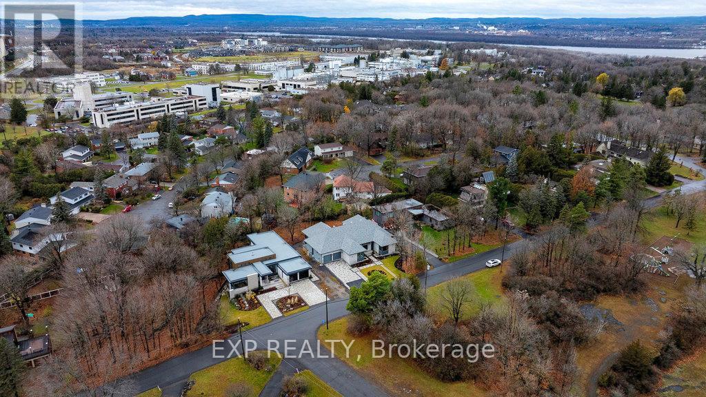 32 Clovelly Road Property Photo 22