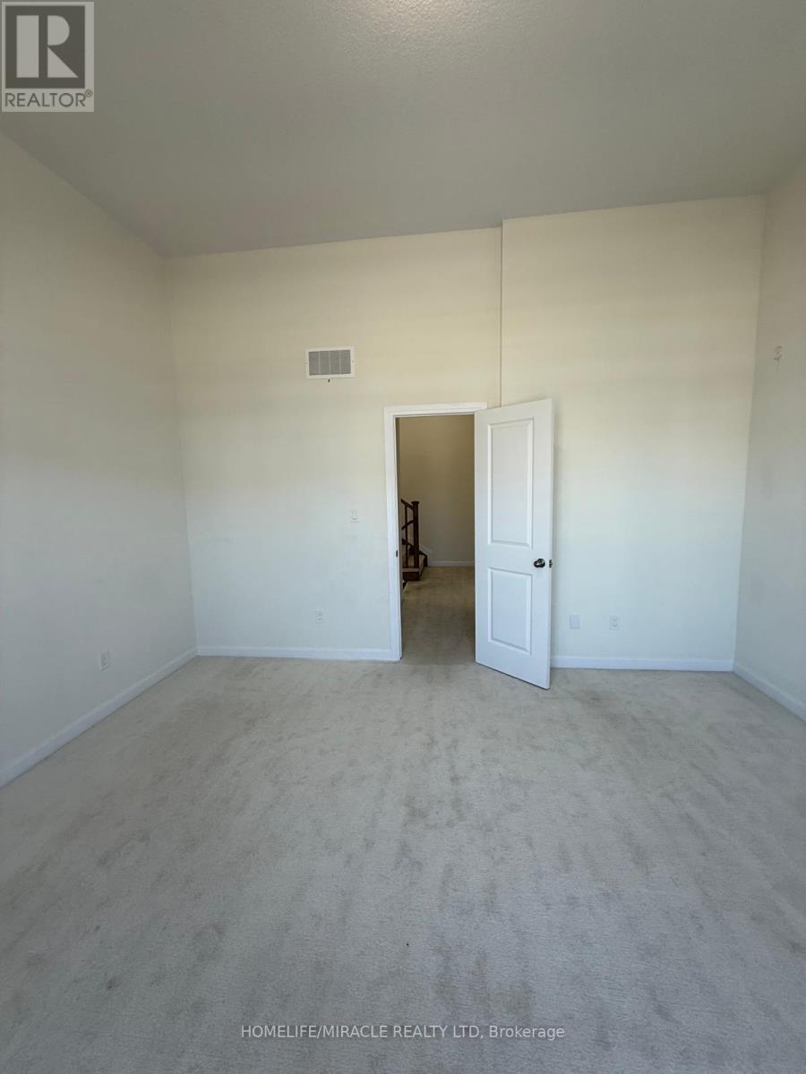 128 Oakmont Drive Property Photo 5