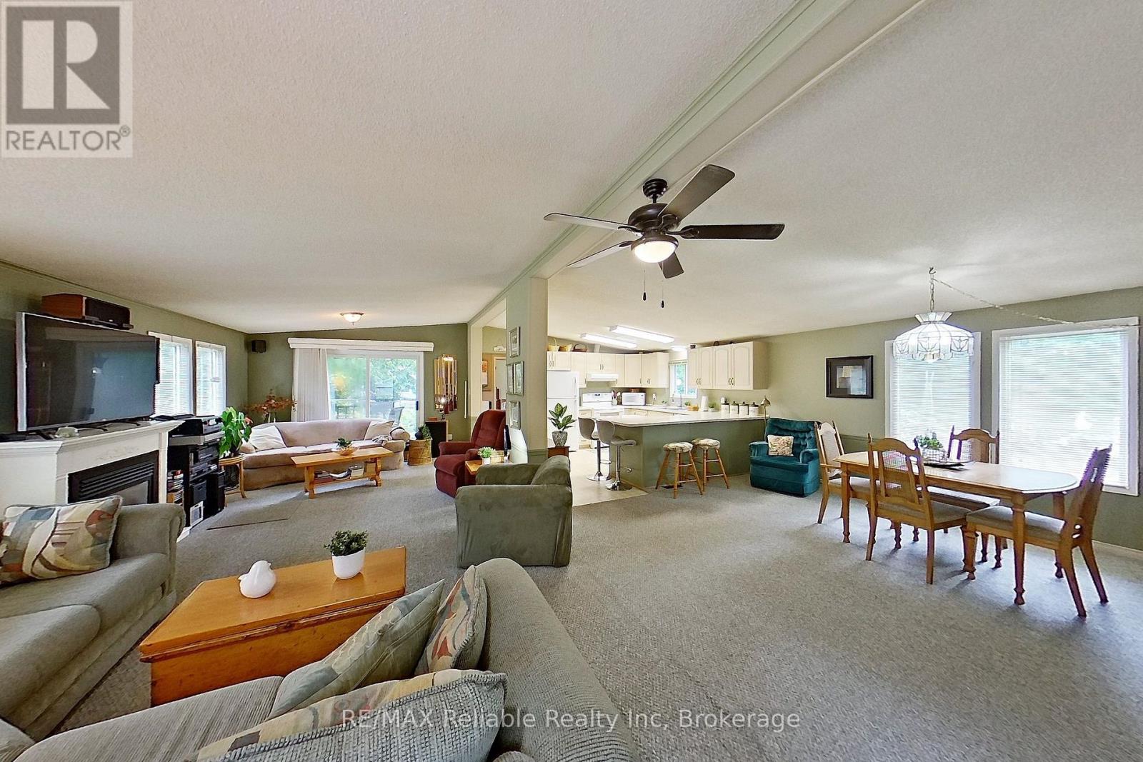 118 Tamarack Drive Property Photo 11