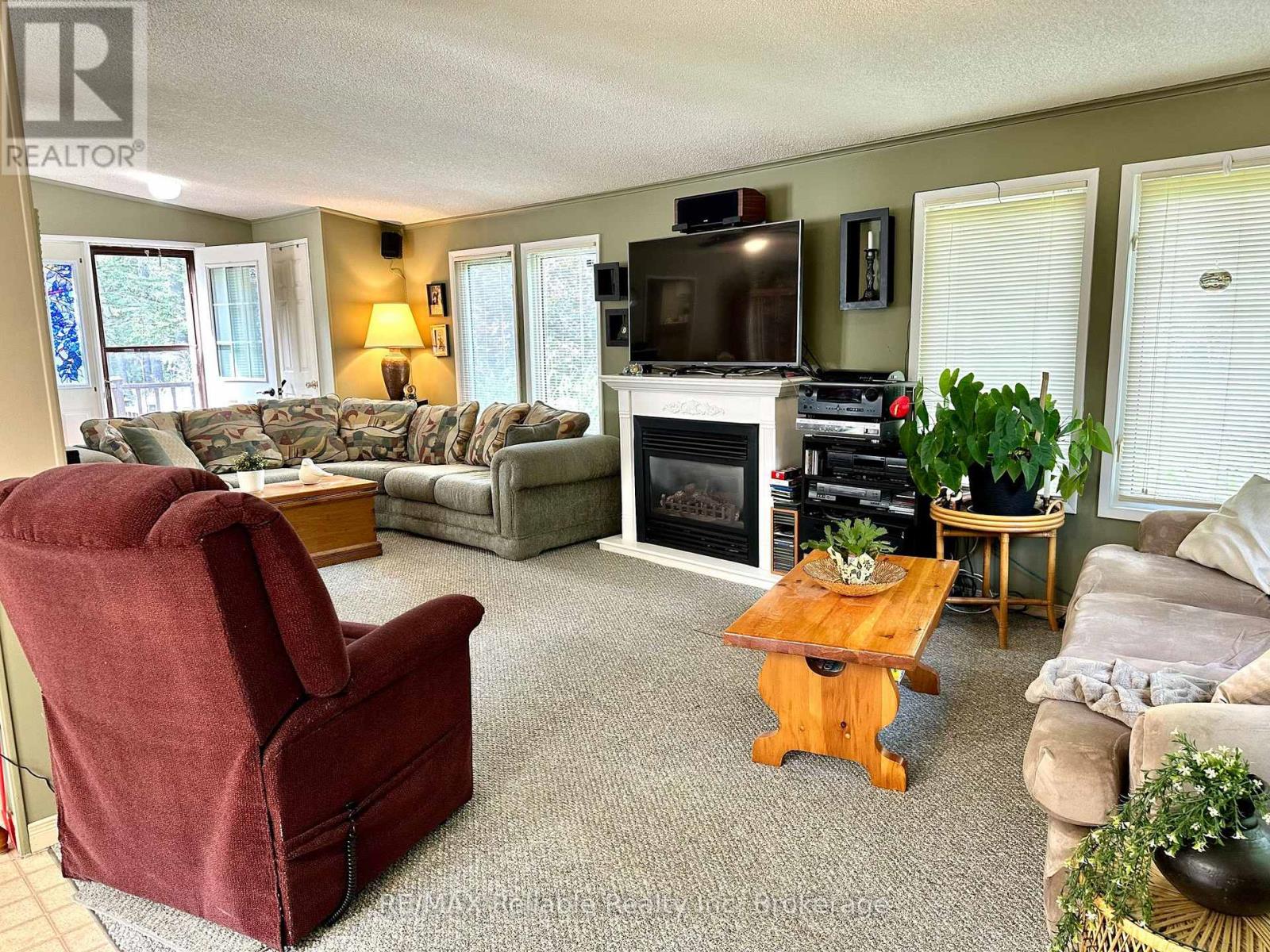 118 Tamarack Drive Property Photo 17