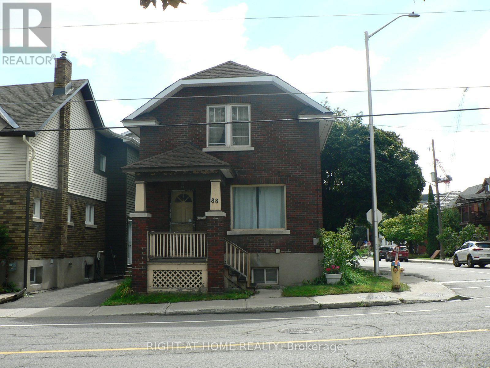 88 Lees Avenue Property Photo 1