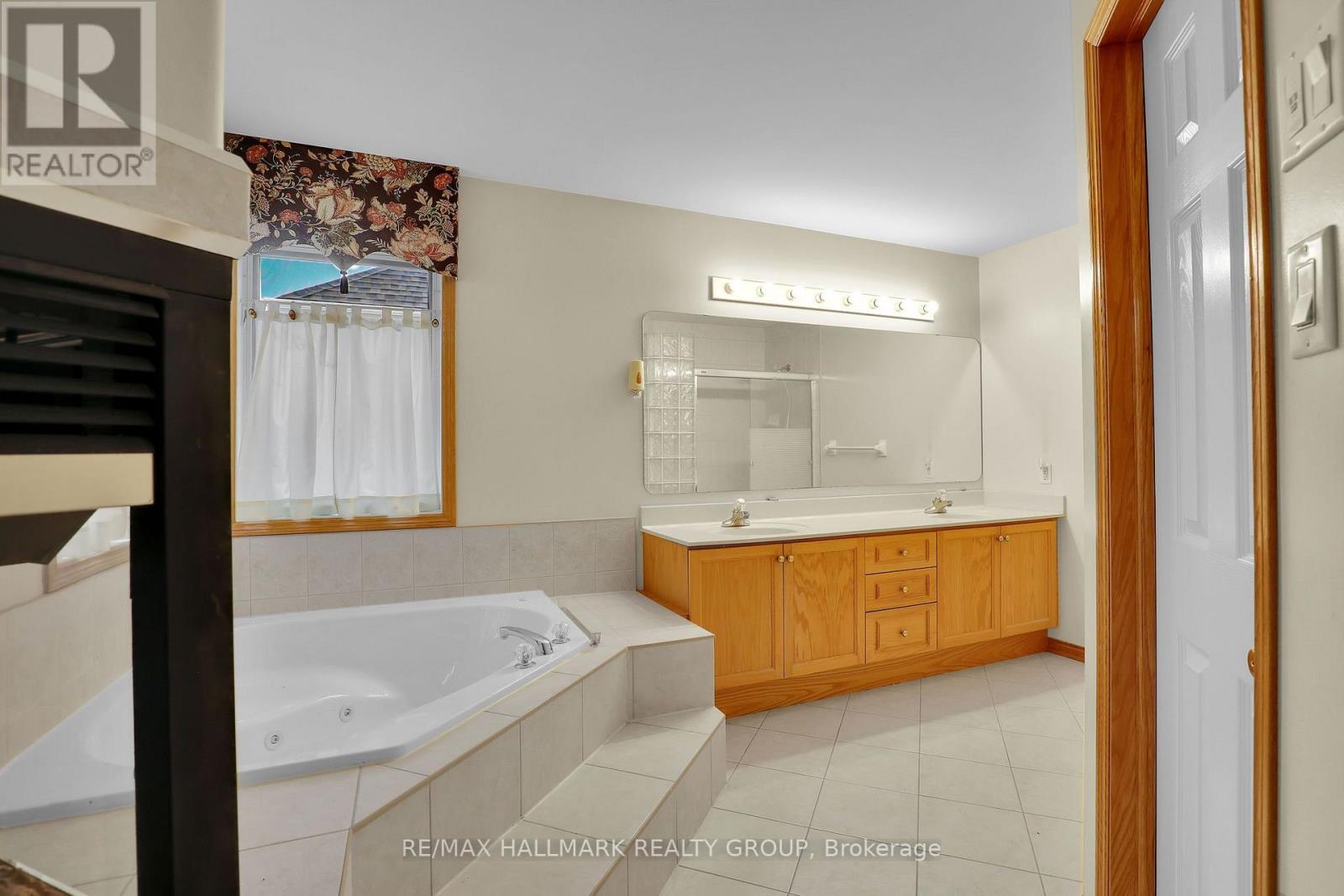 11 Riverstone Drive Property Photo 11