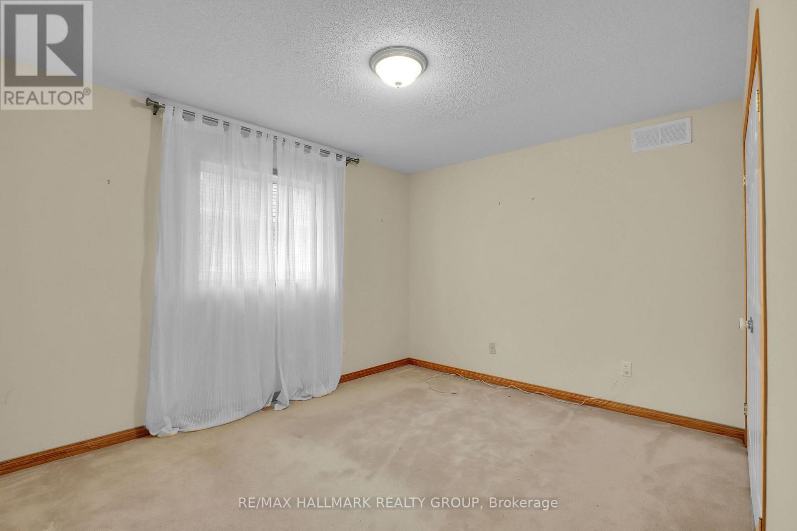 11 Riverstone Drive Property Photo 12