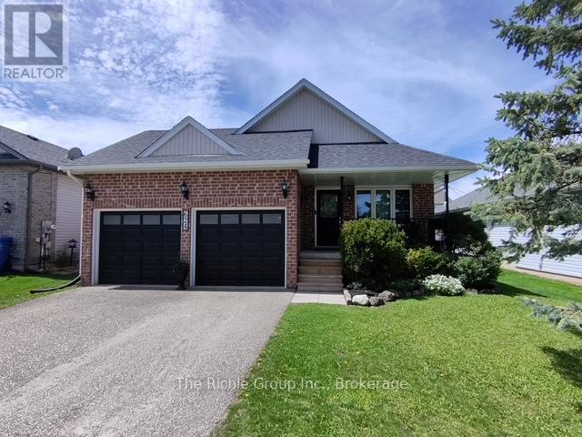 624 Cedar Street W Property Photo 1