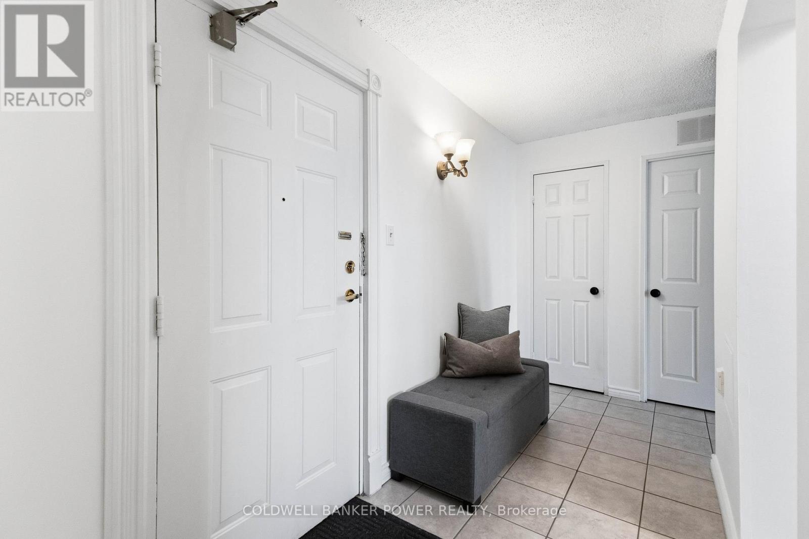 302 - 323 Colborne Street Property Photo 4