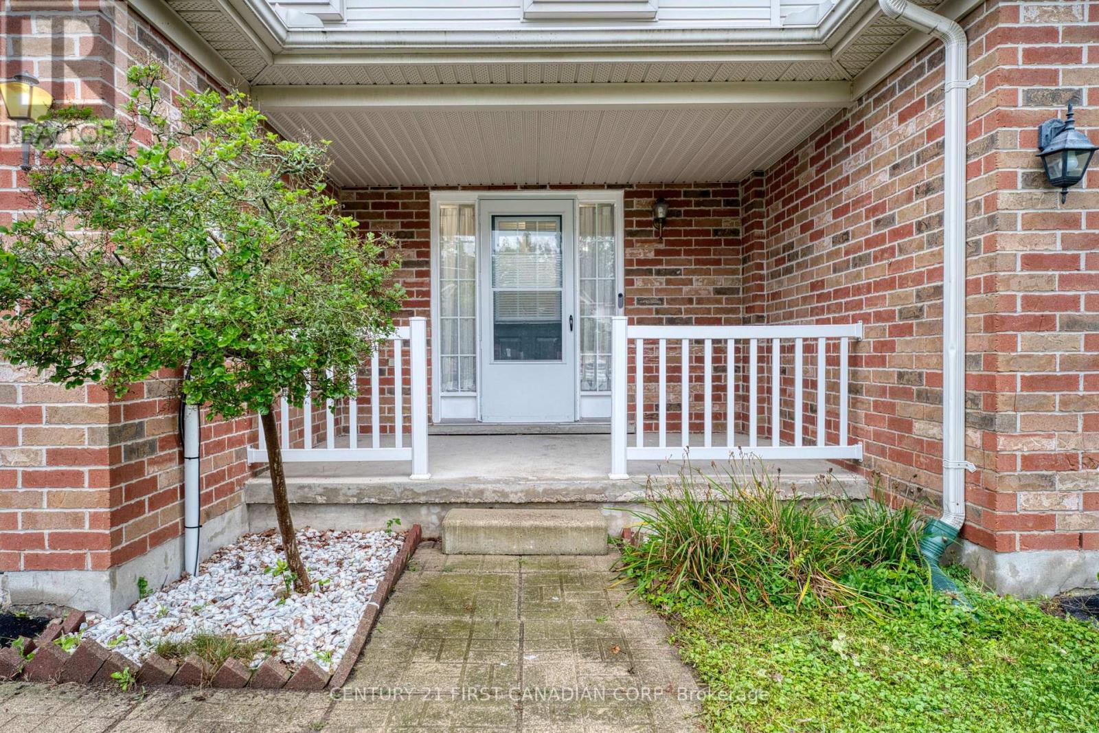 776 Silversmith Street Property Photo 2