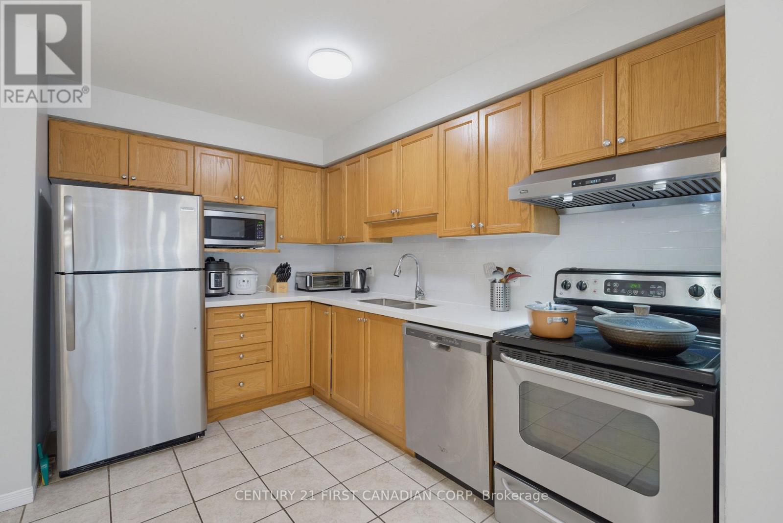 776 Silversmith Street Property Photo 8