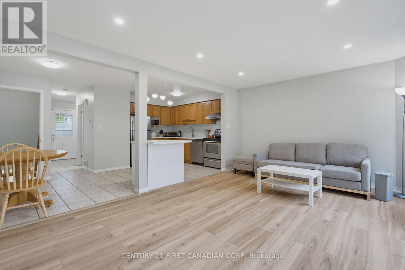 776 Silversmith Street Property Photo 13