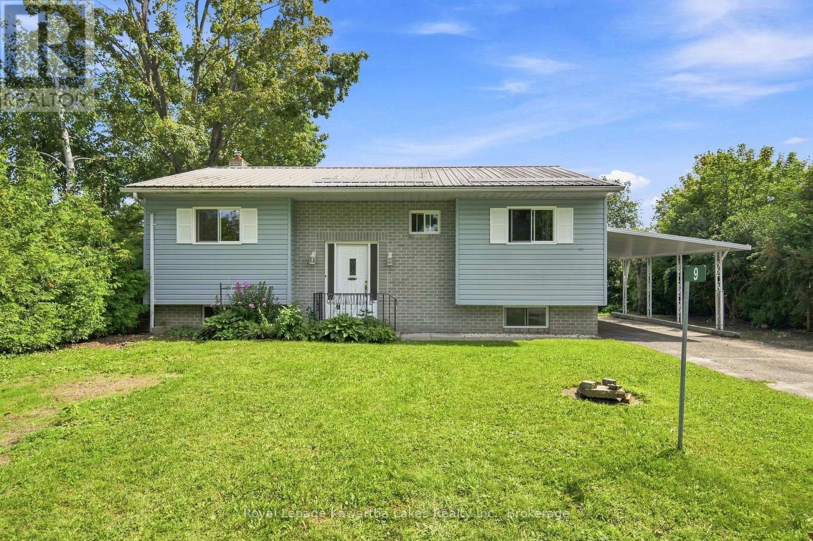 9 RICHMOND STREET W Property Photo 1