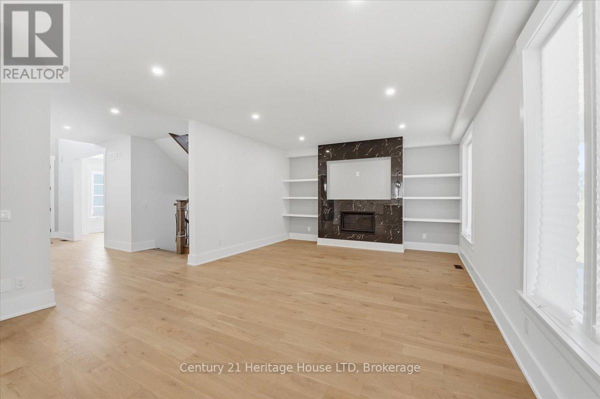 2476 Colangelo Drive Property Photo 11