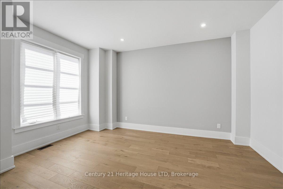 2476 Colangelo Drive Property Photo 21